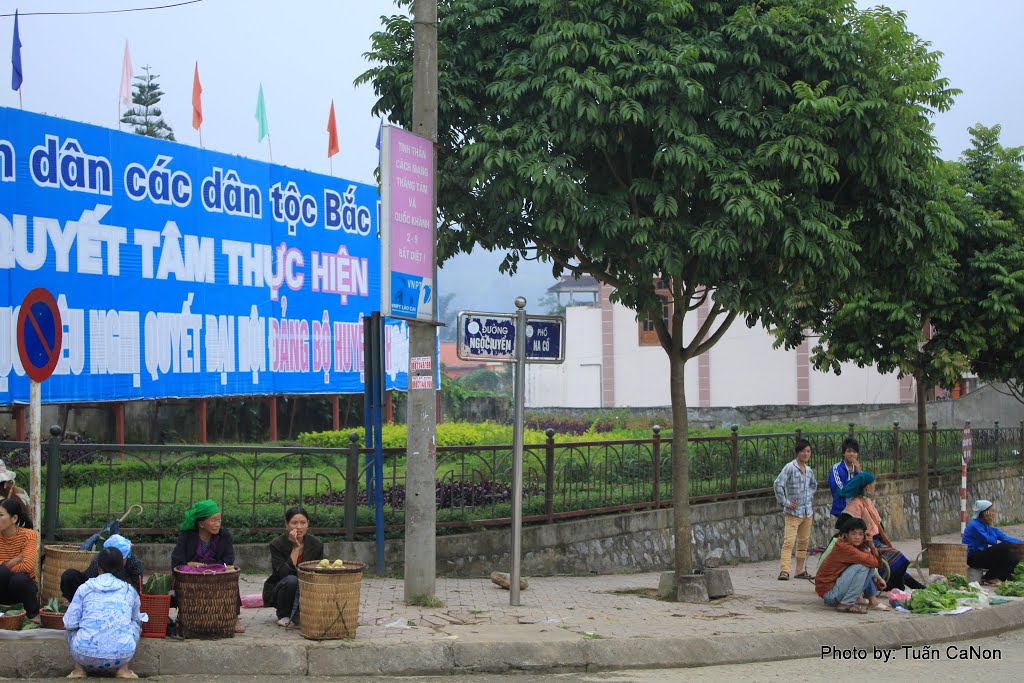 Bắc Hà phố huyện by Tuấn Canon