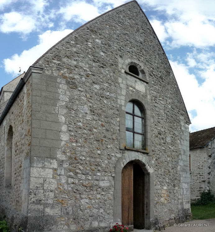 Arthies - Puisque la porte est ouverte, rendons une petite visite à l'église St Aignan by astrorail