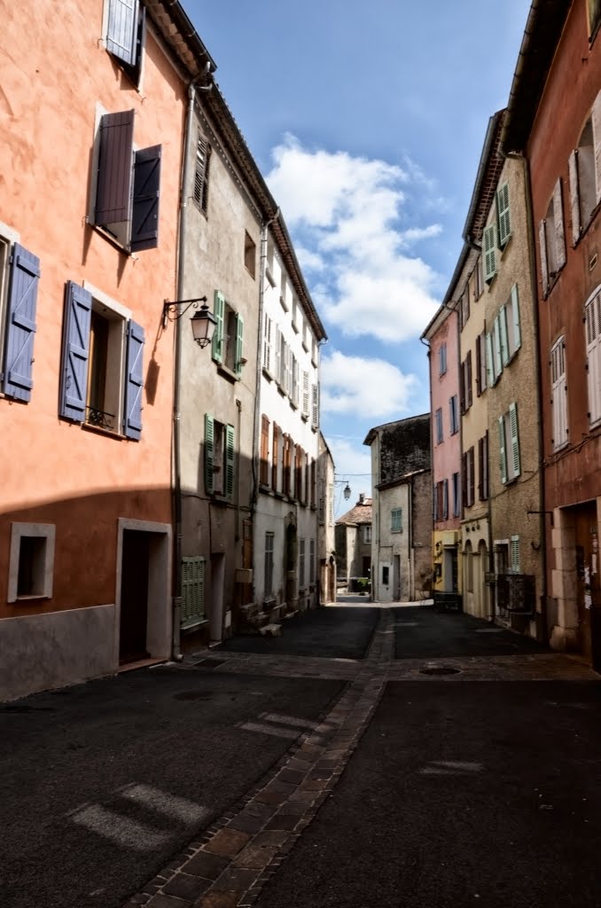 Dans les ruelles de Callas by thierrybt