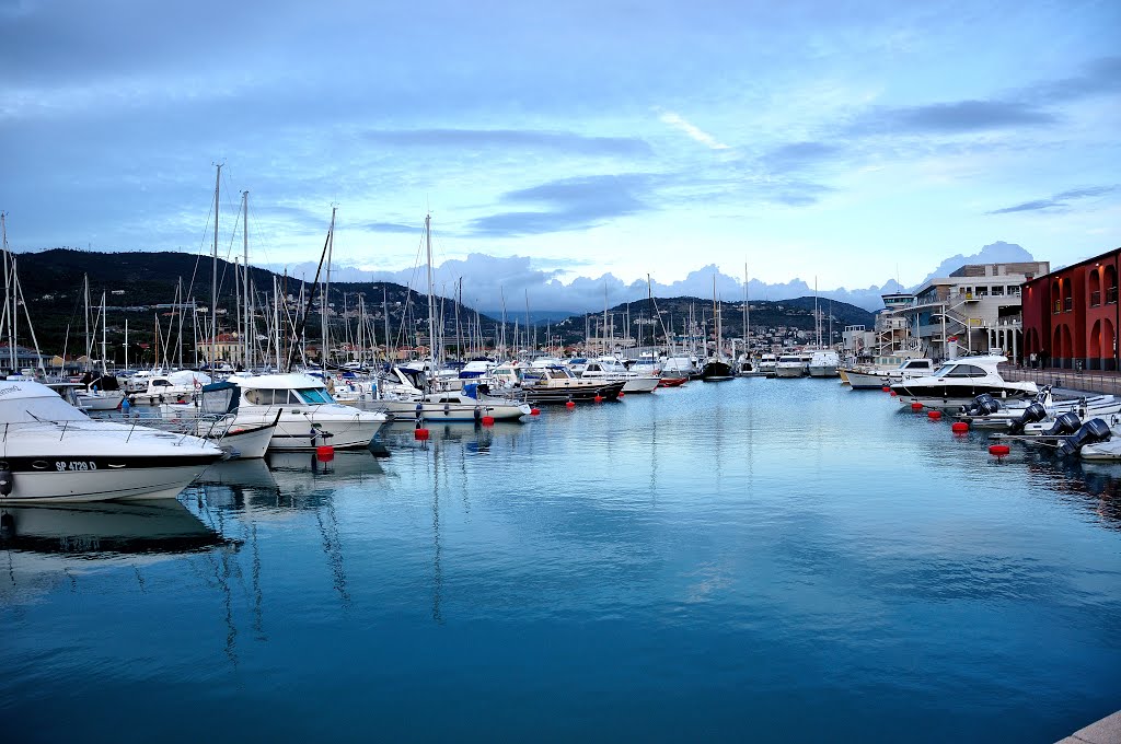 Vista del Porto di Loano by Gian Luca - M