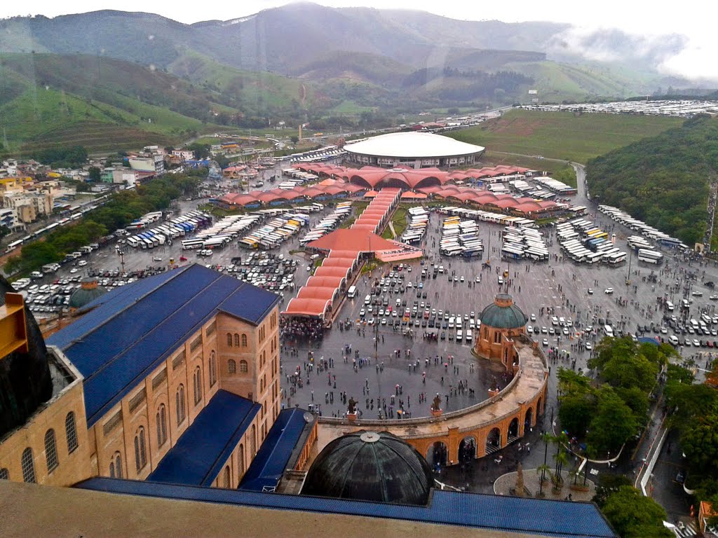 Cidade de Aparecida - SP / Vista da Torre do Relógio by Alexandre H. Silva