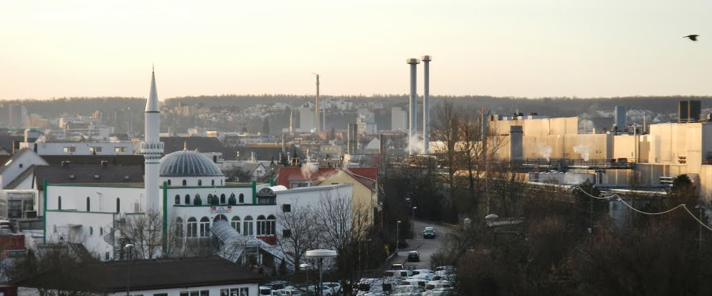 Ulu Camii Moschee (eingeweiht 2000) des Türkisch-Islamischen Kulturvereins Diyanet in Sindelfingen (& Daimler AG, Werk Sindelfingen) by Qwesy