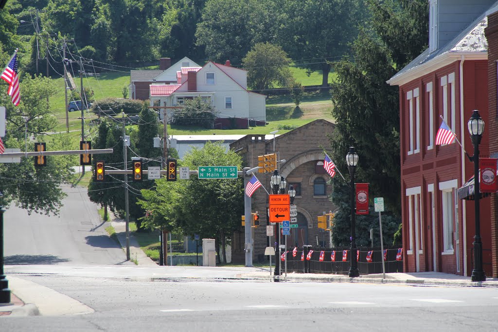 Intersection at S Main & Wenonah (Pearisburg VA) by John MacKinnon