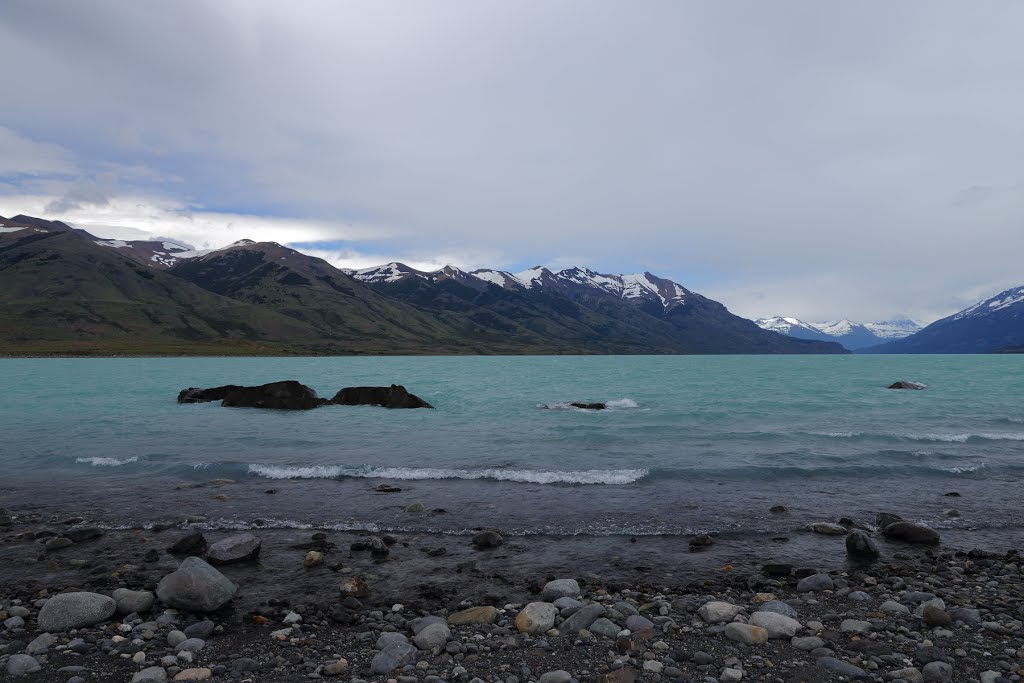 Lago Argentino, view to the West - Patagonia - Argentina by hubert.zumbach