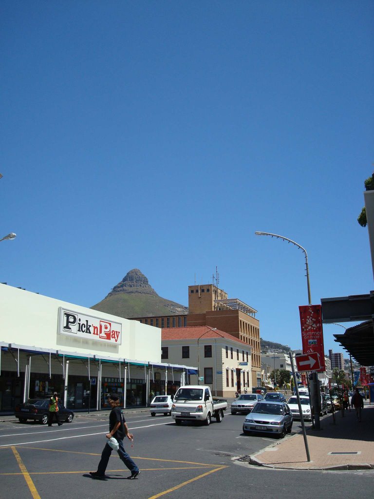 Main Rd. - Sea Point by Emiliano Homrich