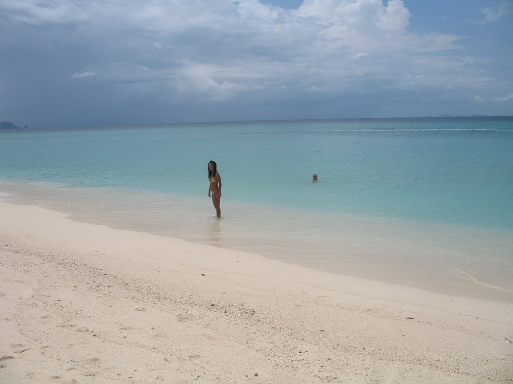 Phi Phi islands - Great Beach by Theodore Mantzios