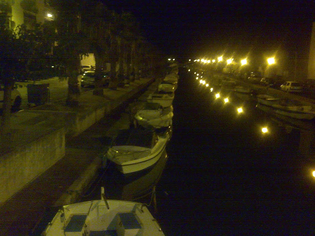 Embarcations quai du chapitre la nuit palavas les flots by Salomon BARZILAI & Jerome IBY