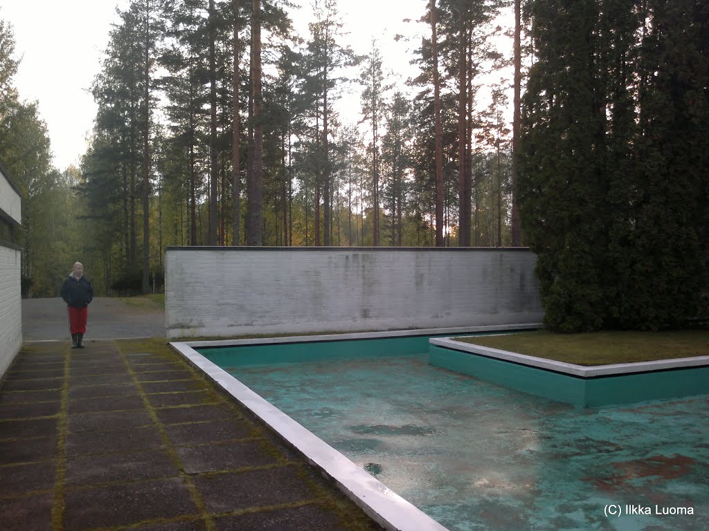 Paaskylahti Cemetery - Nyslott by Ilkka Luoma