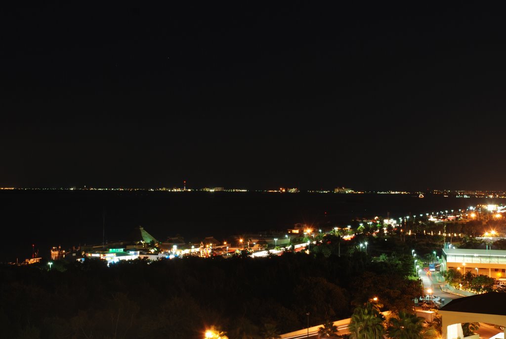 Cancun city by night by Sauroman