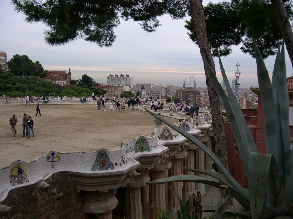 Paque Güell, Barcelona by Cris y Edu Mar