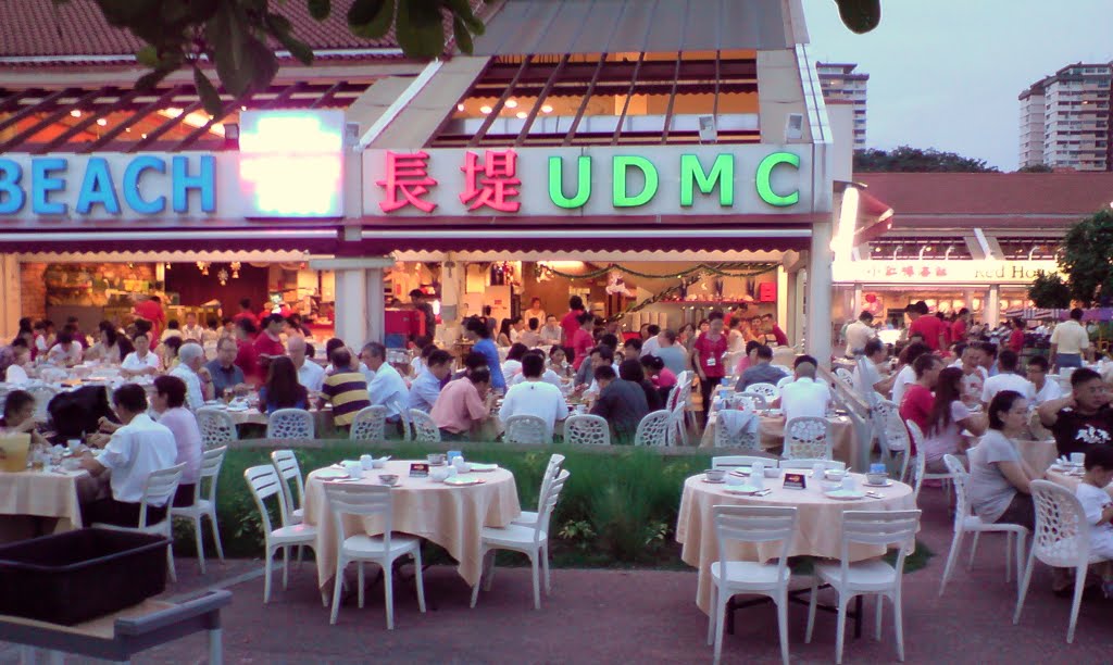 Singapore , seafood restaurant area ... by Michael Caine