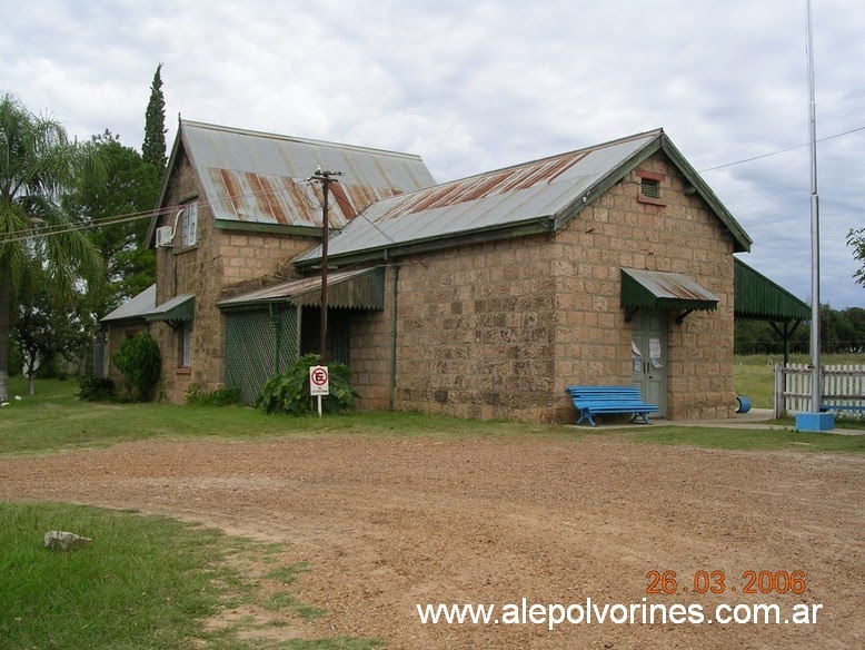 Estacion Villa San Jose (www.alepolvorines.com.ar) by alepolvorines