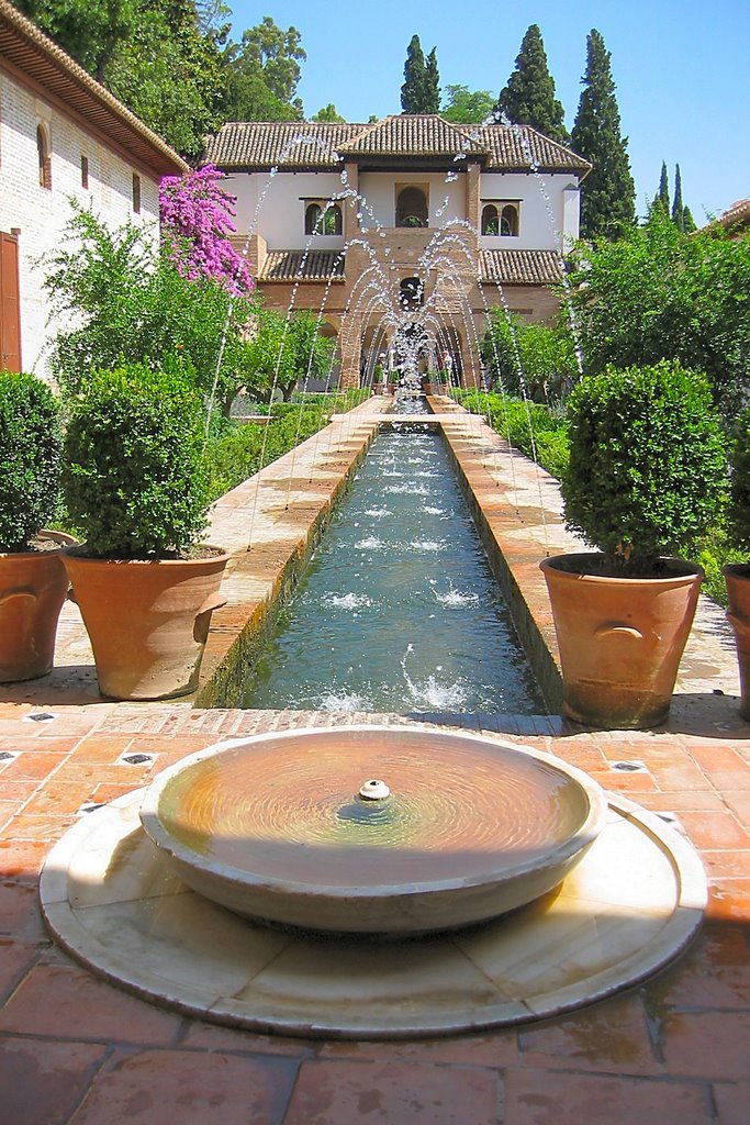 Generalife, Granada, Spain by W.i.m.