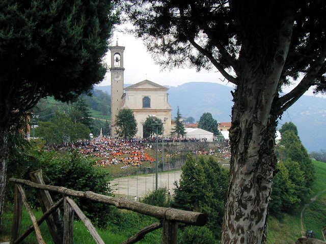 La Chiesa Parrocchiale (vista da ovest) by camvitt