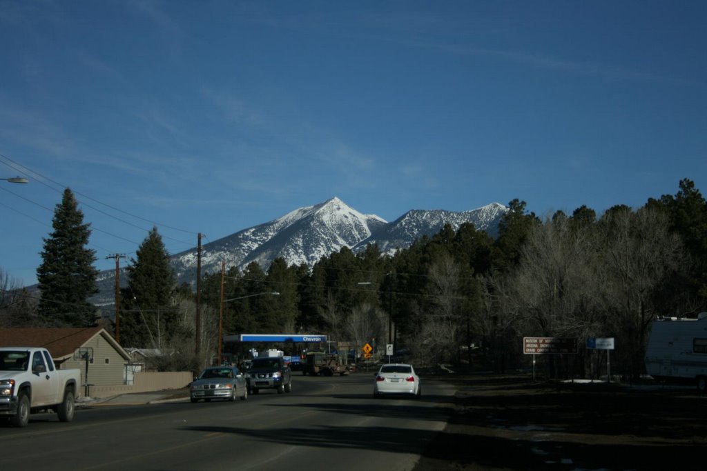 Looking North toward the San Francisco Peaks (highest point in Arizona) on Hwy 180 by Czach Hidalgo