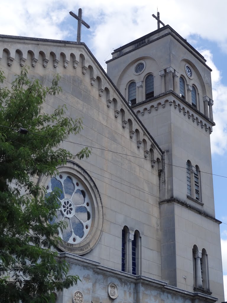 Igreja Matriz de Santana, Praça Coronel Benedito de Almeida – Mogi das Cruzes, 2012 by Daniel Souza Lima