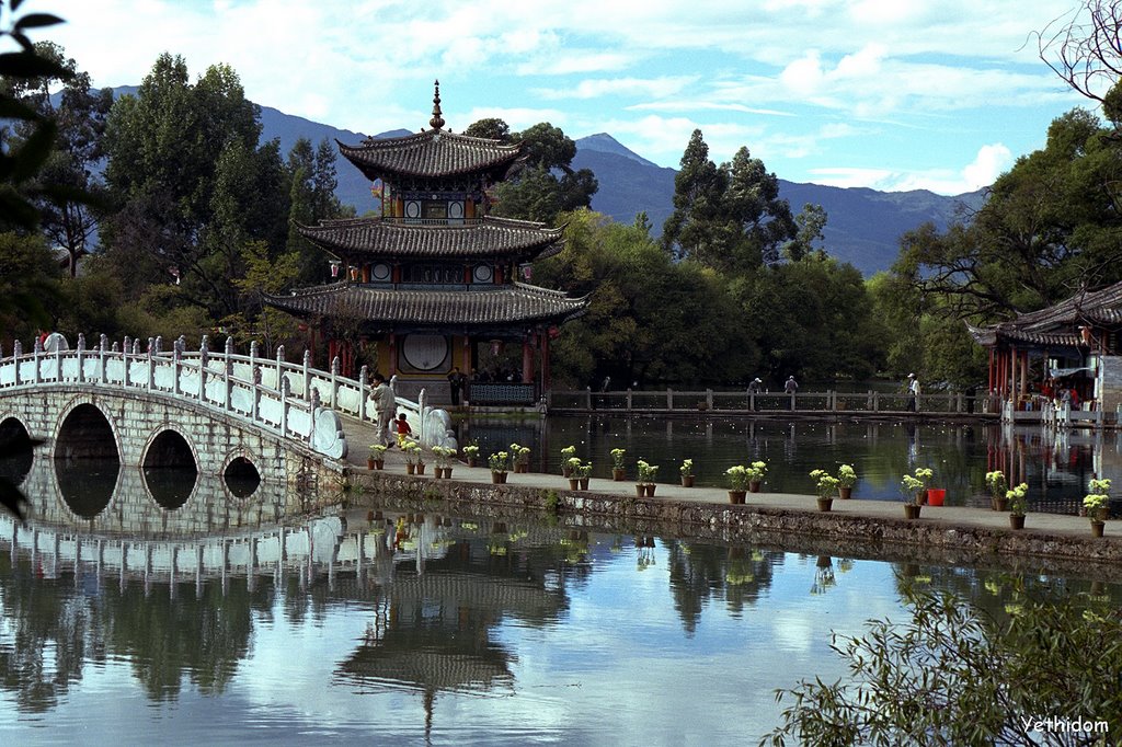 China, Lijiang, Jade Spring Park (Yuquan Gongyuan) by yethidom