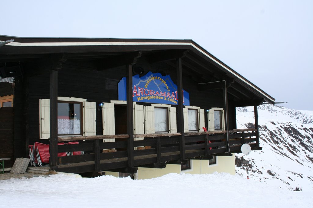 Bergrestaurant Panorama Königsleiten by Roy Hengst