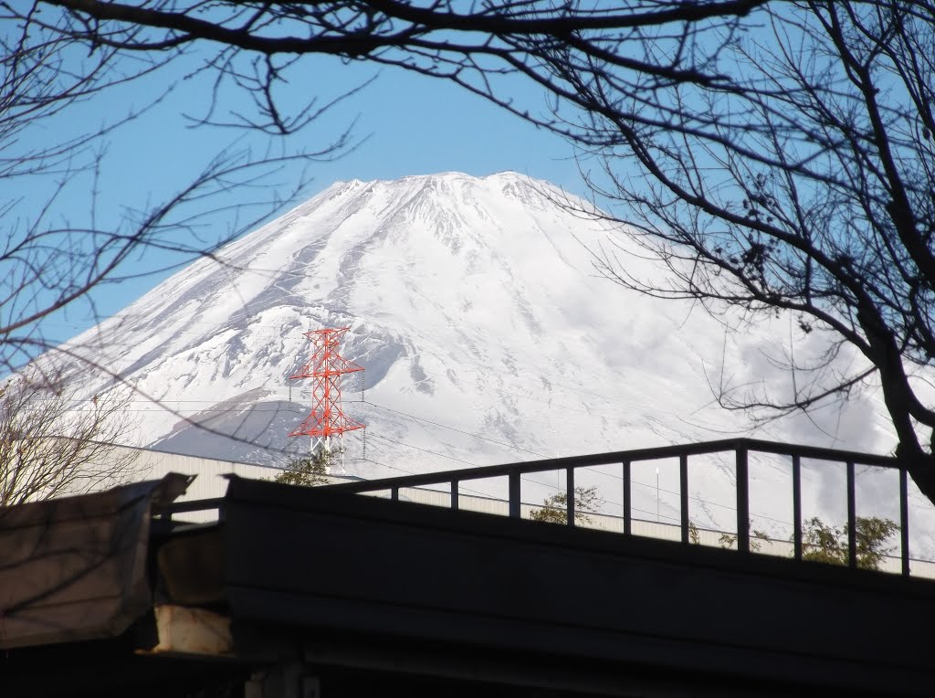 富士山　東名高速道路 下り 駒門ＰＡより　〔静岡県御殿場市〕 by kanto-soshu_osumi-beach