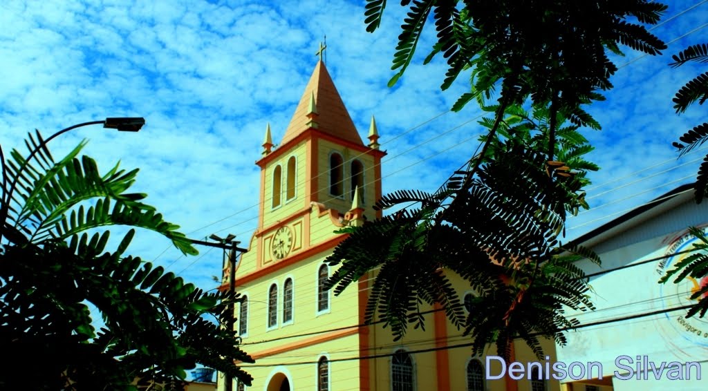 Manaus, Amazonas, Brasil. Novembro de 2012. Igreja de São Raimundo. by DENISON SILVAN