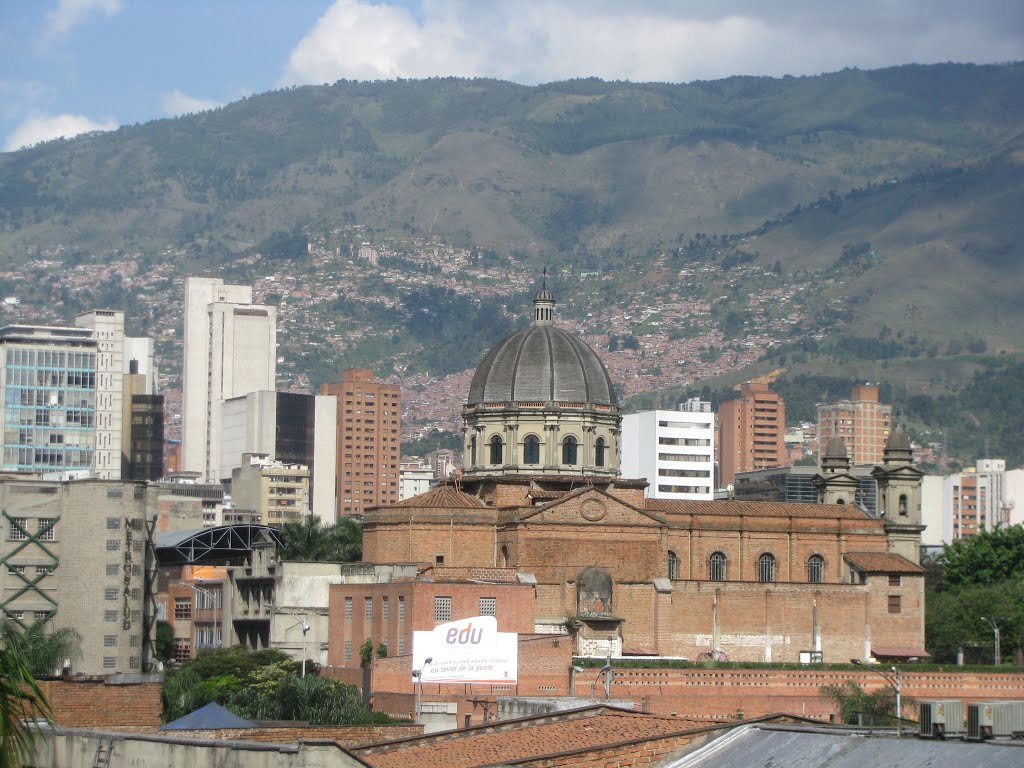 Medellin-Colombia by agustin mantilla