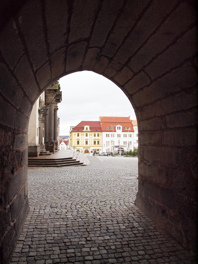 Klatovy, průchod pod Černou věží na náměstí Míru by Bredy 46