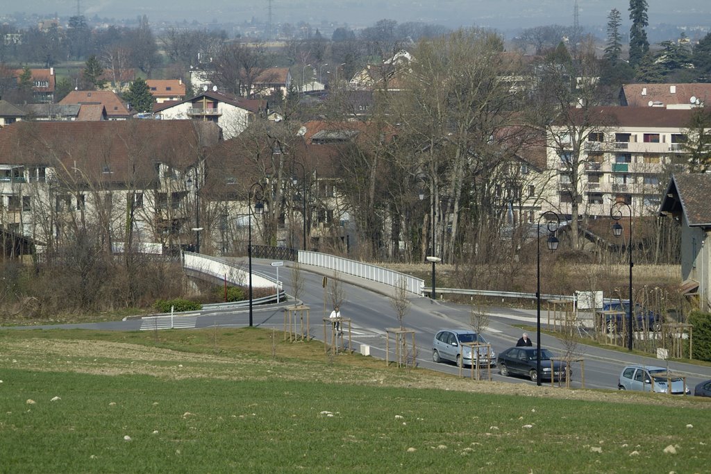 Collonges-sous-Salève -- Pont de l'autoroute by www.cri.ch -- Christophe Gevrey