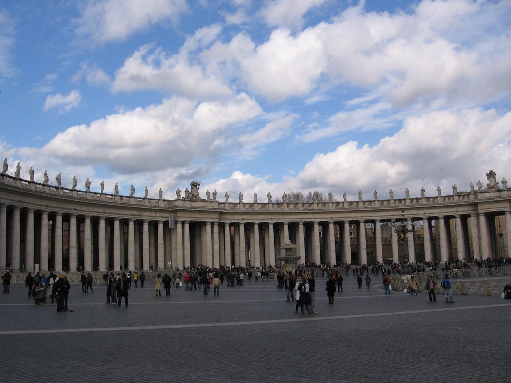 Piazza San Pietro by horalex