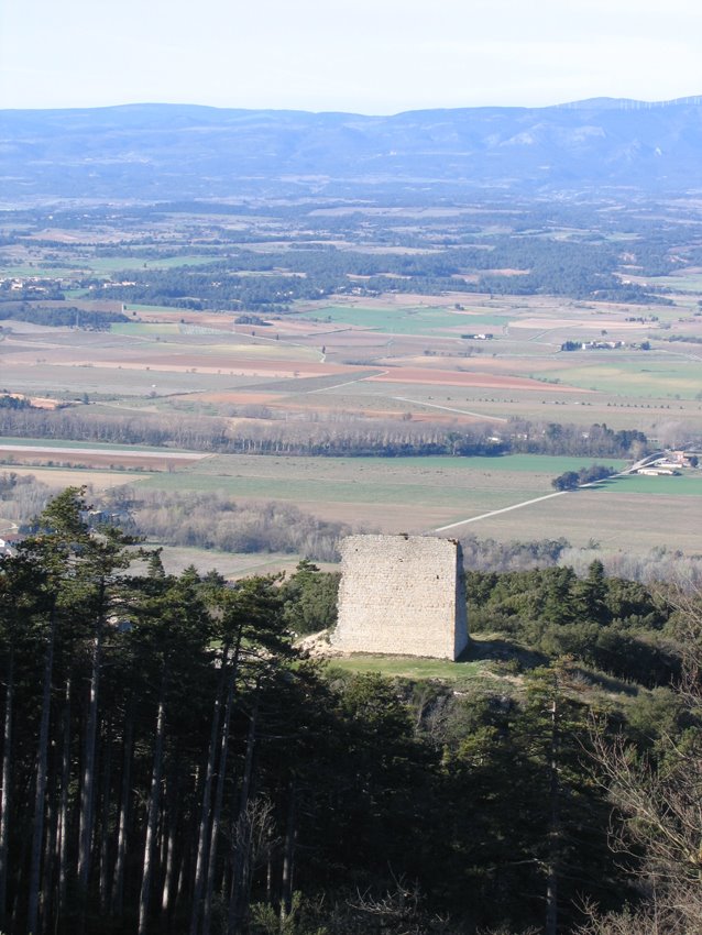 Château d'Alaric vu du GR 36 by Philoup