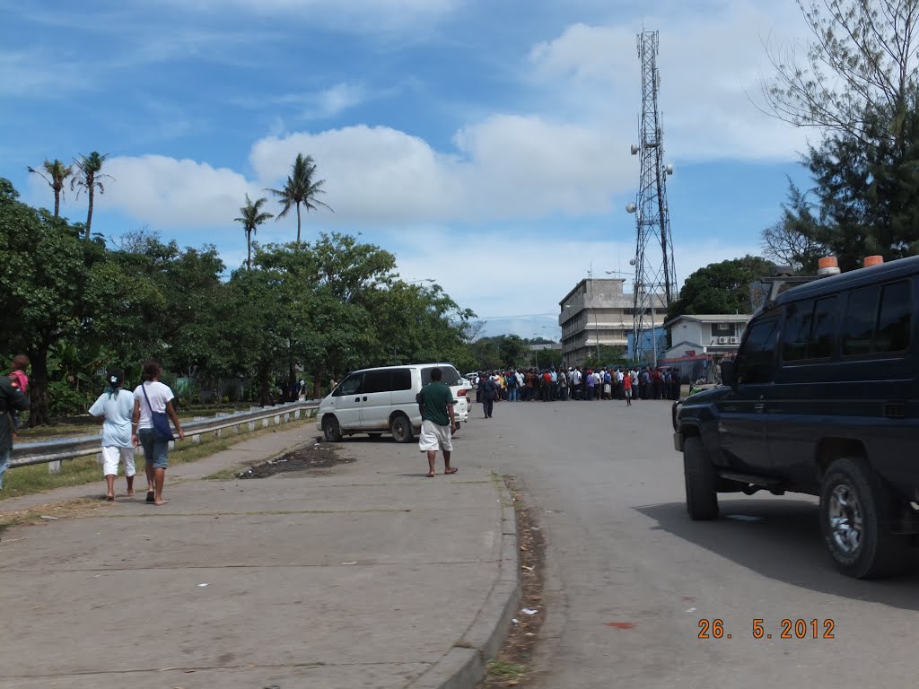 Police Block Nita Street in BOROKO area, Port Moresby, PNG, on 26-05-2012 by Peter John Tate,