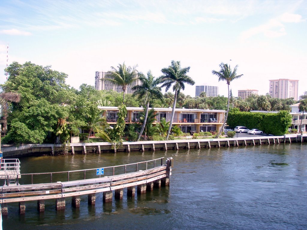 Palmetto Park Road Intracoastal Waterways by Leal USA Realty http://www.karinaleal.com by lealusa