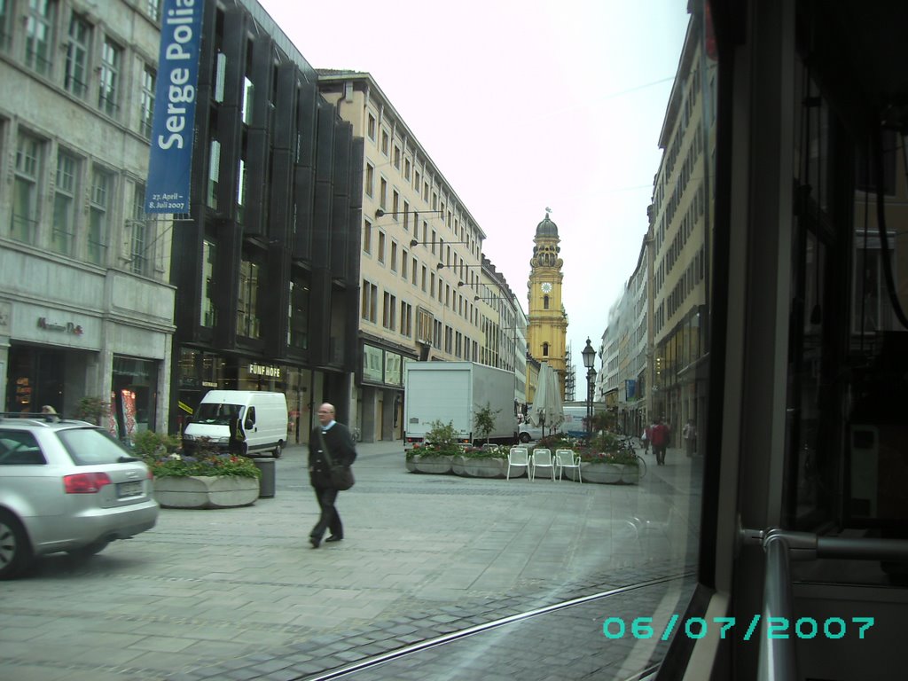 München : Theatinerkirche. by Piacentinisen