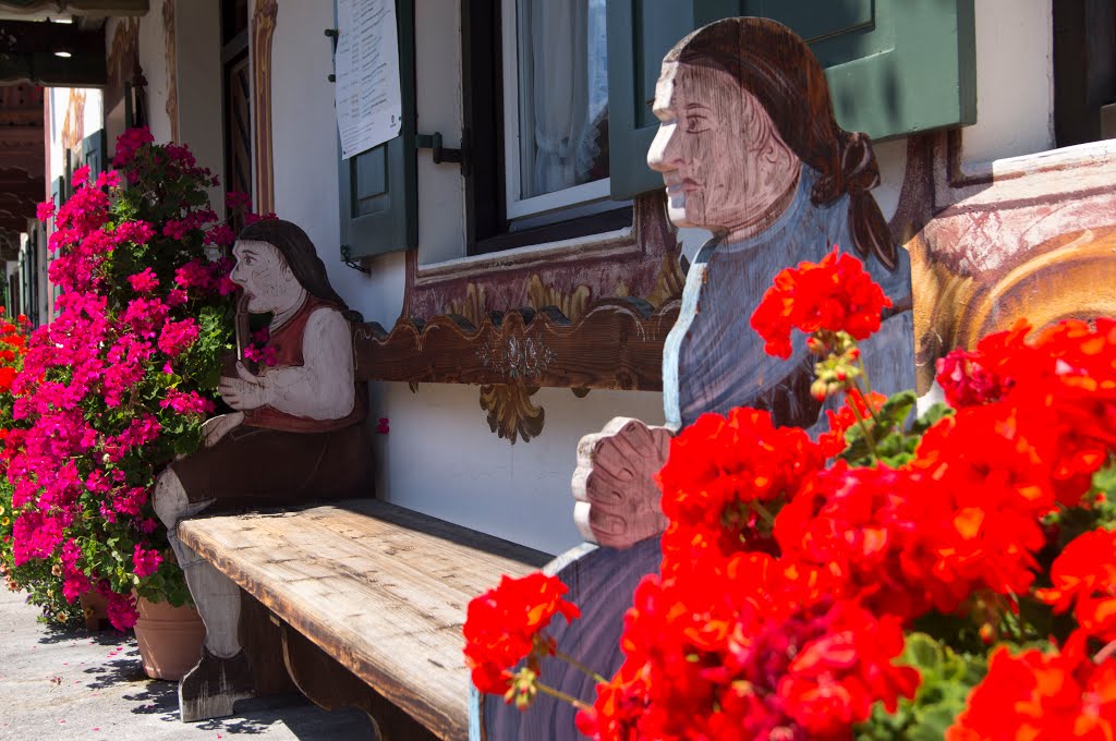 Oma und Opa Bank by Willi Luntzer