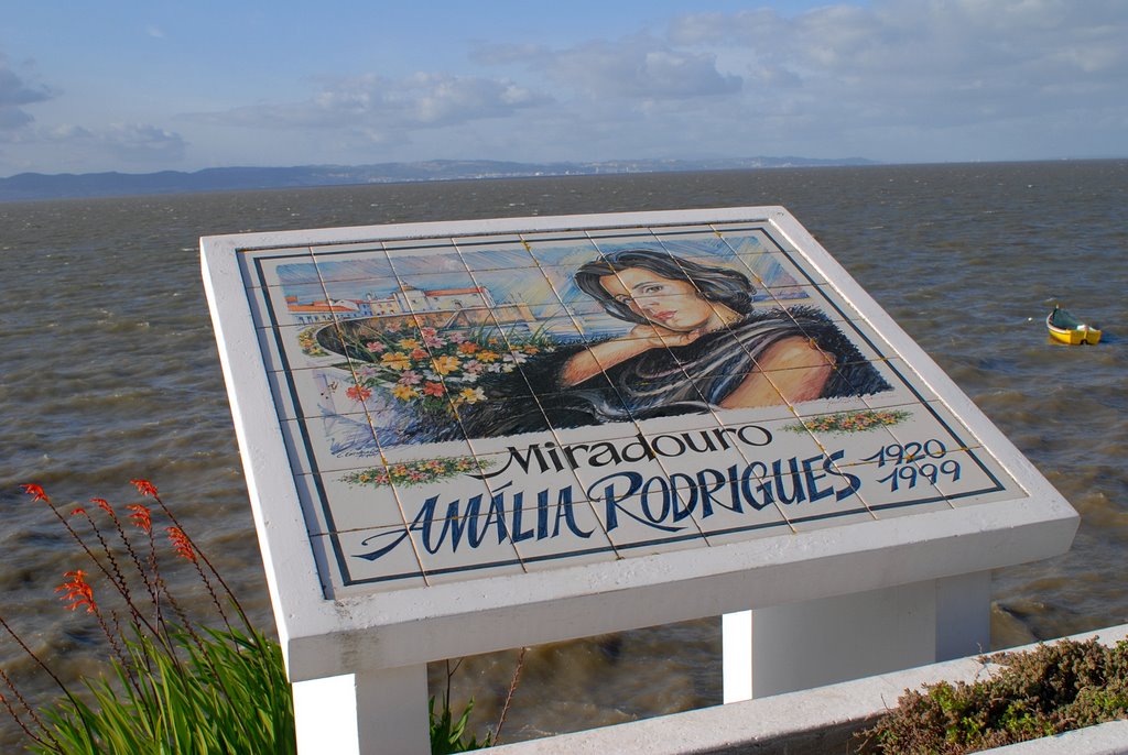 Miradouro Amália Rodrigues-Alcochete by f.ribeiro