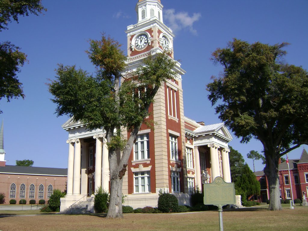 Turner County Courthouse (SW corner) by mriveraz