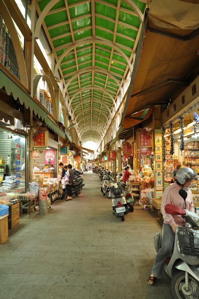 Kaohsiung (2012-04) - Tourist market by across.5.continents