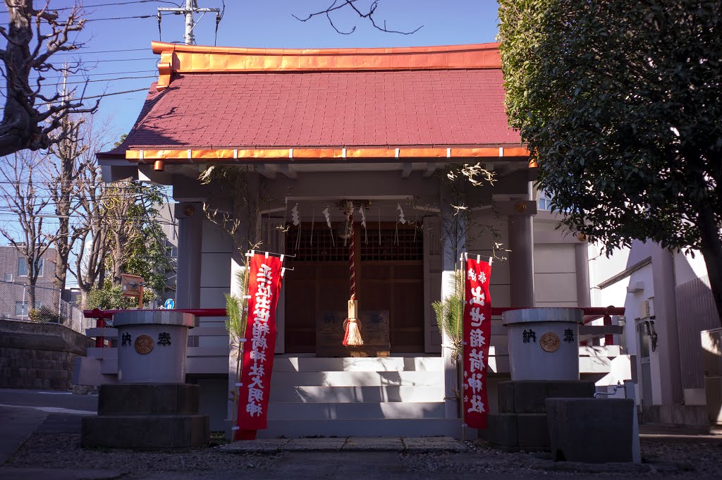 Syusse-Inari Shrine / 出世稲荷神社 by Kangoo_