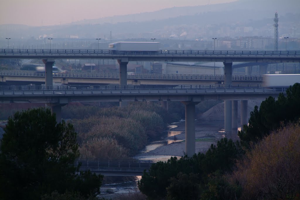 Amanecer C -1413 y autopista AP- 7 E- 15 by Antonio Lorenzo