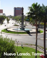 Nuevo Laredo - Monumento a Benito Juarez by noexico