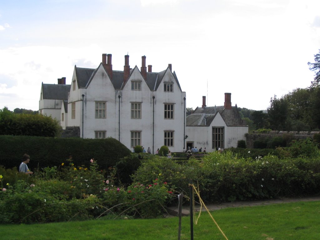 St Fagans Castle 2004 08 30 by terrencemorgan