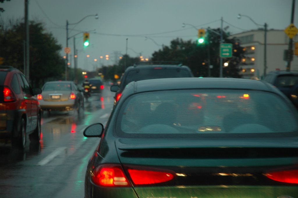 Toronto commuting westward on Lakeshore Boulevard 2007 by macnauc