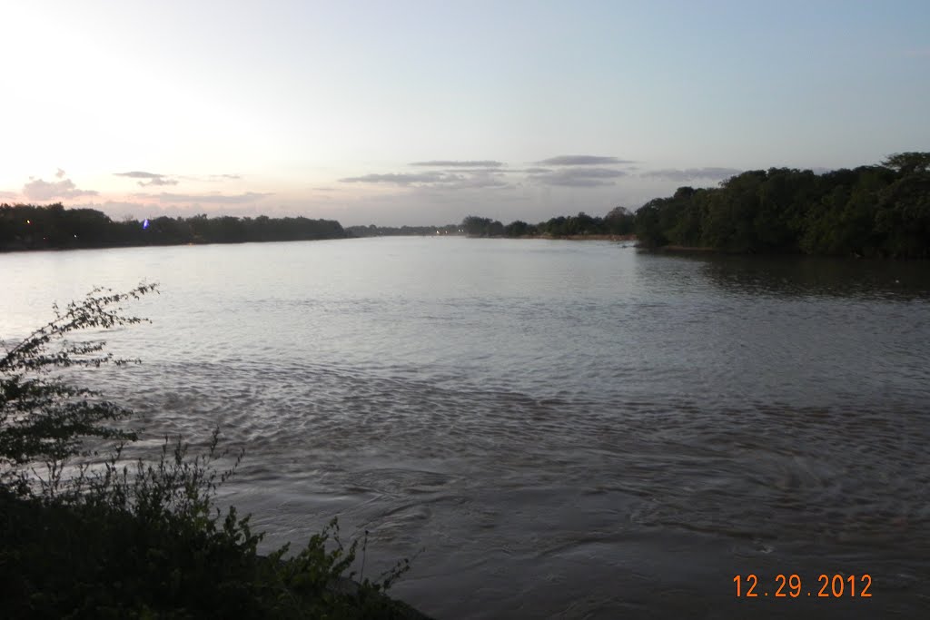 EL RIO ARAUCA by MILTON ROMERO