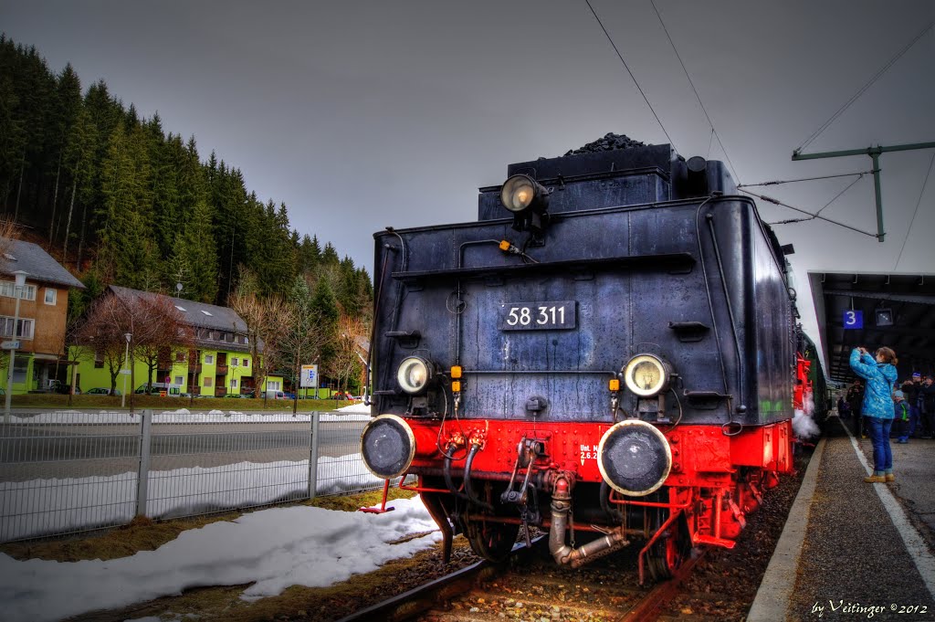 Die 58 311 am Bahnhof Titisee by Veitinger