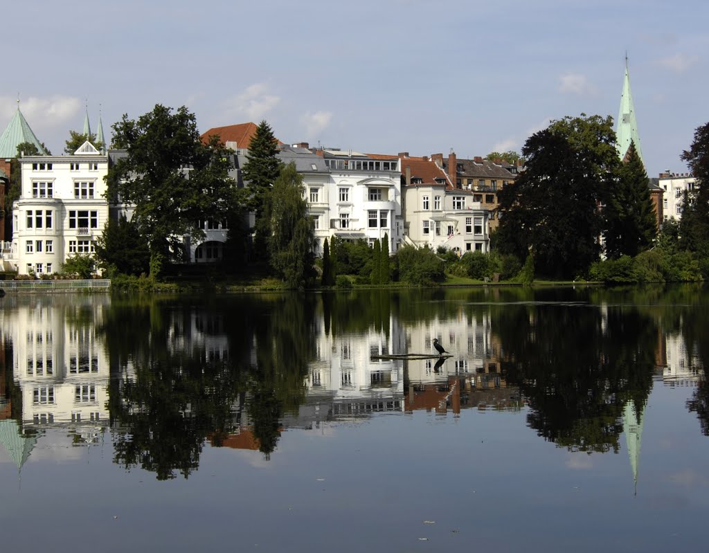 Hansestadt Lübeck, Szene am Mühlenteich by Uwe Gehring