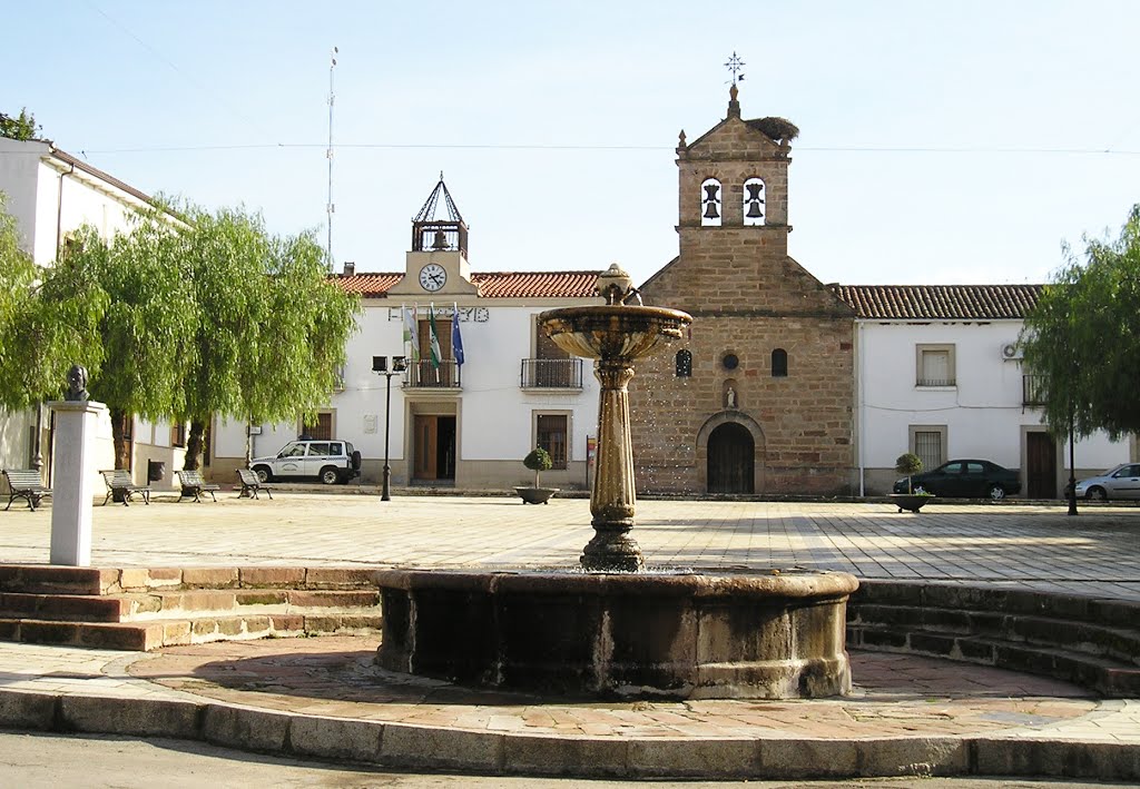 El Ayuntamiento,Iglesia de la Inmaculada Concepción,plaza de la Constitución de Guarromán by emil.yanev