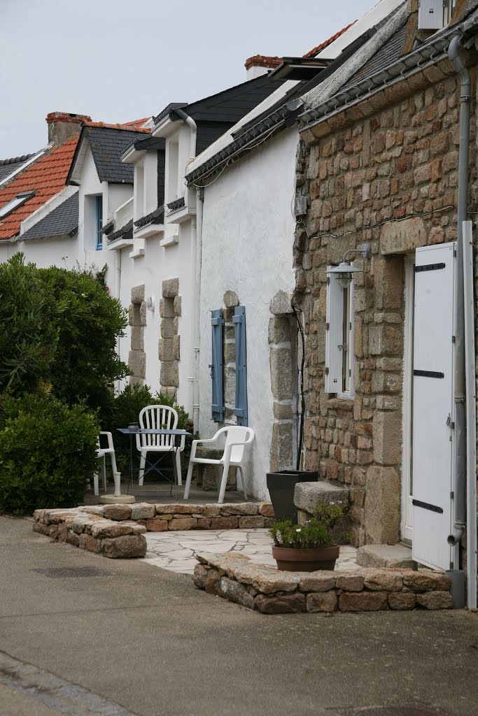 Houat, Île-d'Houat, Morbihan, Bretagne, France by Hans Sterkendries