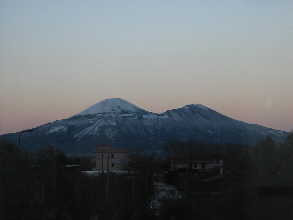 Tramonto sul Vesuvio innevato by ©marica ferrentino