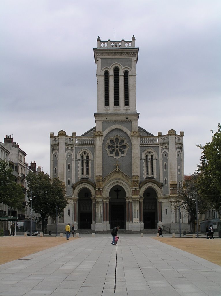 Cathédrale St Charles de St Etienne by Lafraque