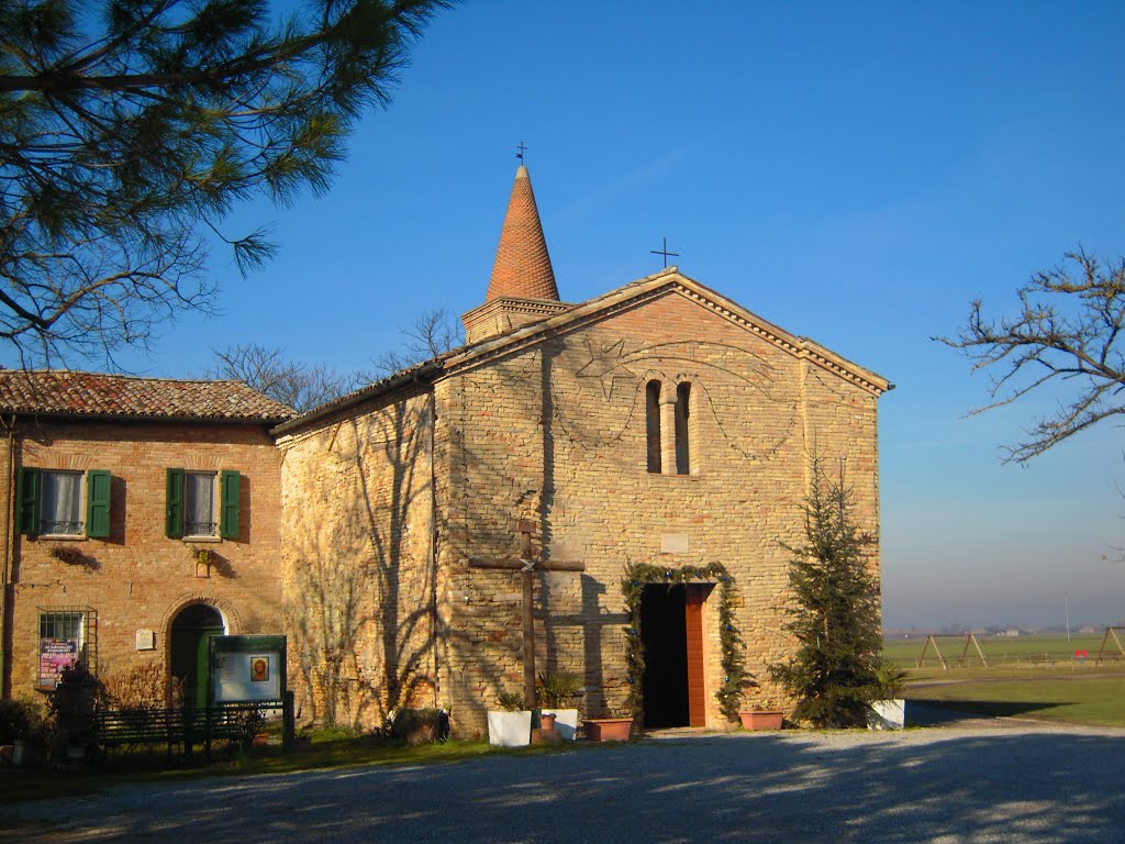 Pieve di Longana (Ra), XI Sec. (5/01/2013) by esse est reminisci (SAVE PANORAMIO)