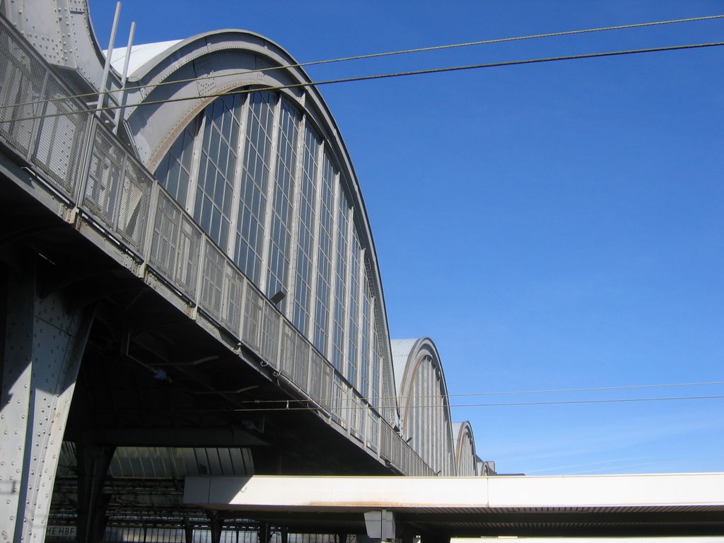 Karlsruhe Hauptbahnhof by Christian_Wenger